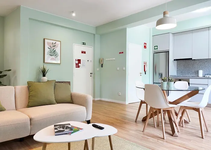 House Espacoso E * Porto