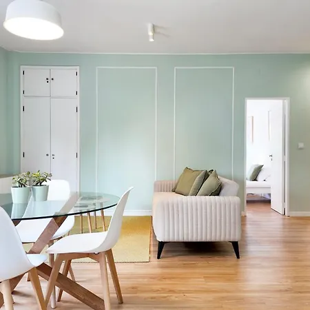 House Espacoso E Porto