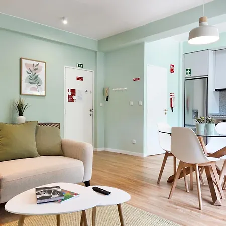 House Espacoso E * Porto